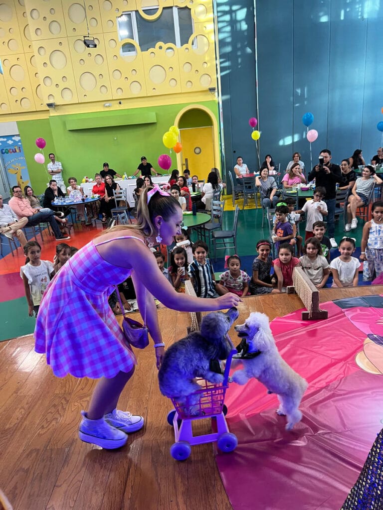 Show Liana y Sus Perritos Educados con Tematíca de Barbie