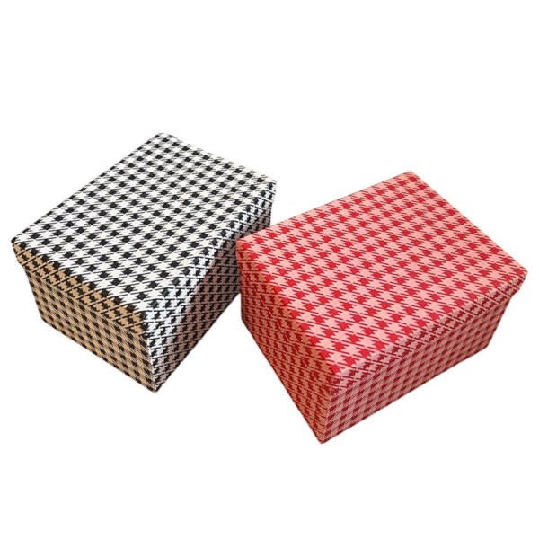 Caja-de-Regalo-Kalinka-05 Comparación de cajas de regalo Kalinka en diseños rojo y negro