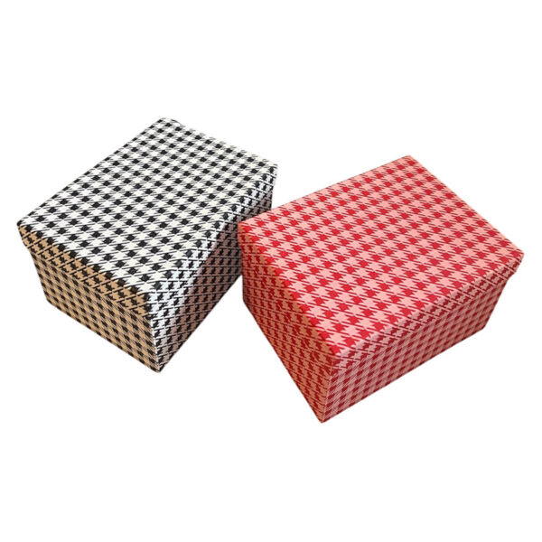 Caja-de-Regalo-Kalinka-negra-04 Comparación de cajas de regalo Kalinka en diseños negro y rojo